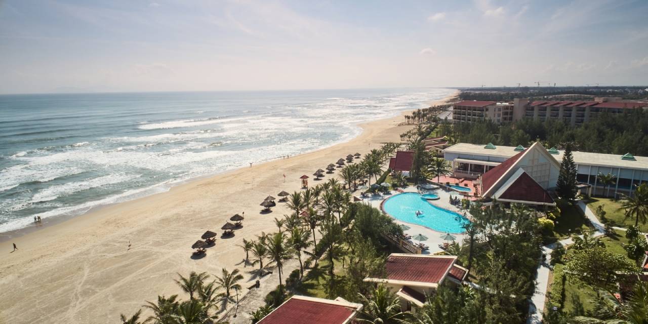 Sandy Beach Non Nuoc Resort