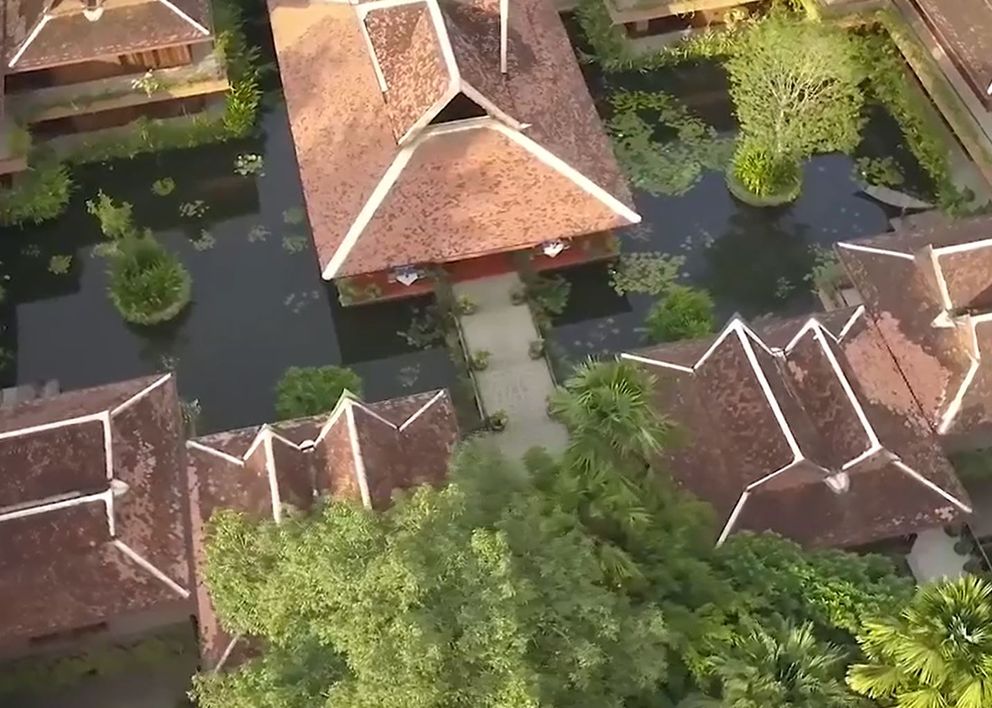 Angkor Village Hotel