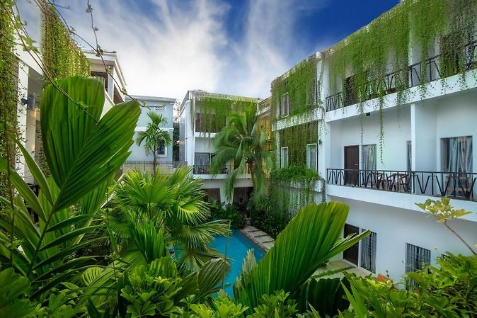 eOcambo Resort & Spa
